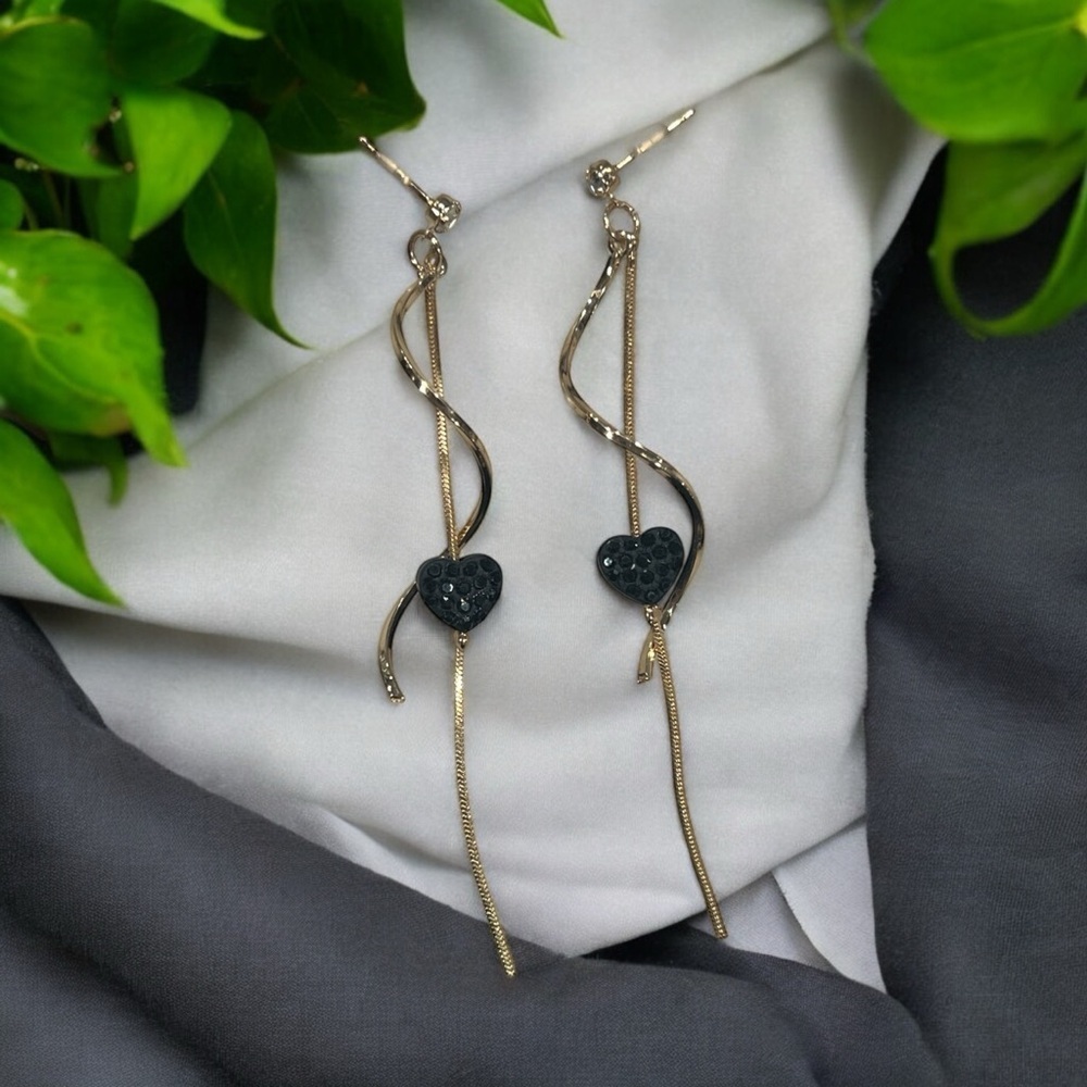 Elegant Black and Gold Heart Dangle Earrings